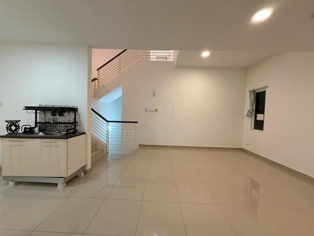 For Rent | Sunway Wellesley Townhouse | Upper Unit | Bm 1