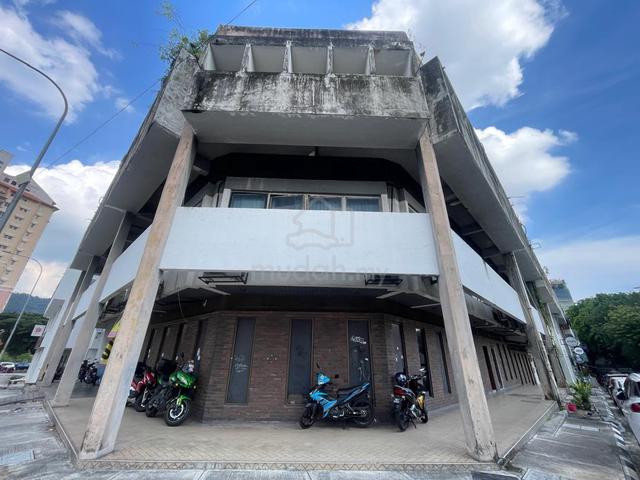 Premium Corner Shoplot for Rent in Taman Tun Dr Ismail (TTDI) 1