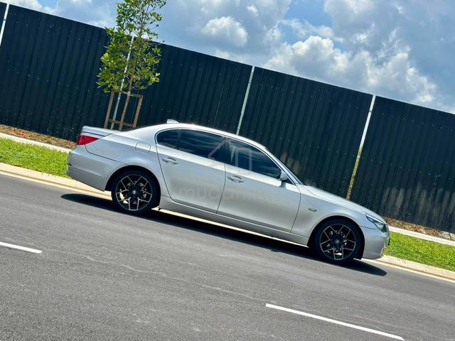-2009 Bmw 523i 2.5 FACELIFT (A) E60 Car King - 4