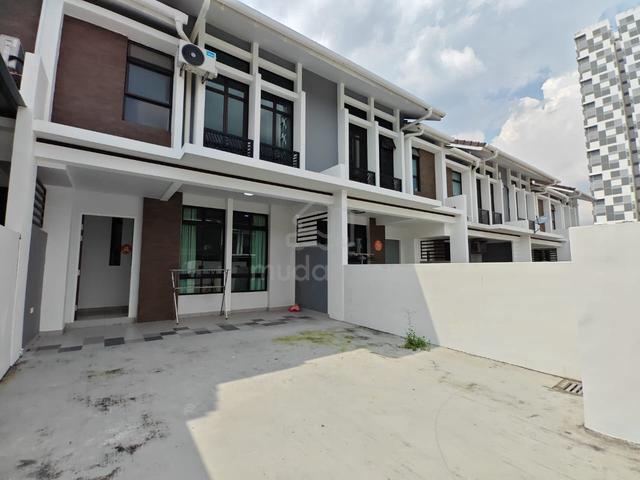 Seri Austin Double Storey Terrace House 4bed Furnished Johor Bahru 1