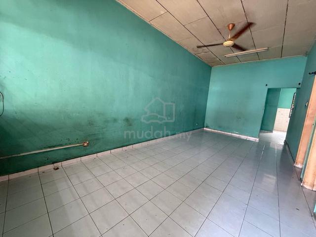 SingleStorey@Taman Daya|3Bed2Bath|PartialFurnished|BelowMarket|Lowdepo 1