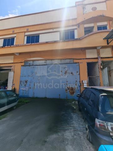 FOR SALES Bandar letat industries area warehouse 1