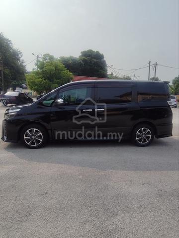 2019 Toyota VOXY 2.0 ZS KIRAMEKI II (A) - 4