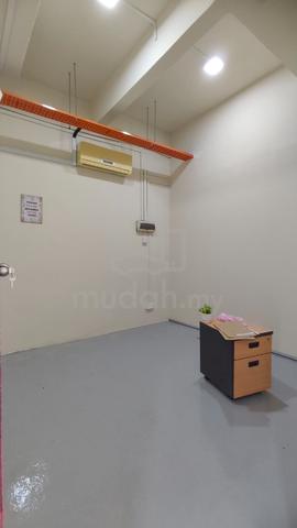 Taman Kobena Office room / Share office / co working space for rent 1