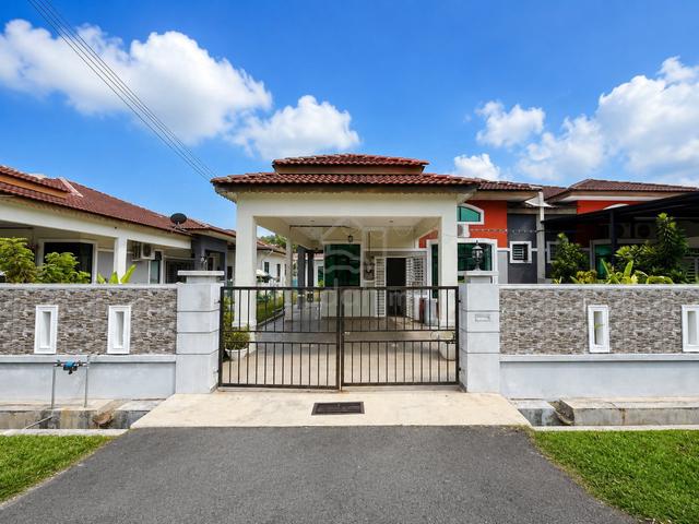[CANTIK ! FULLY FURNISHED - FREEHOLD] Bungalow,Balai Panjang Indah MLK 1
