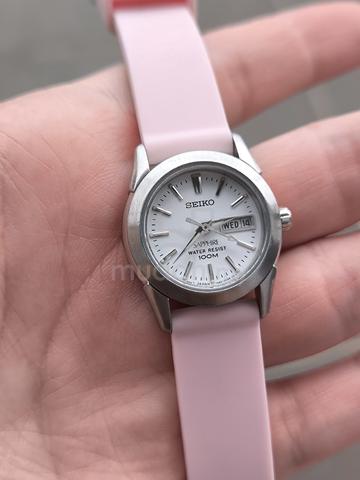 Seiko Sapphire SXA097P1 Ladies Watch - photo 2 of 6