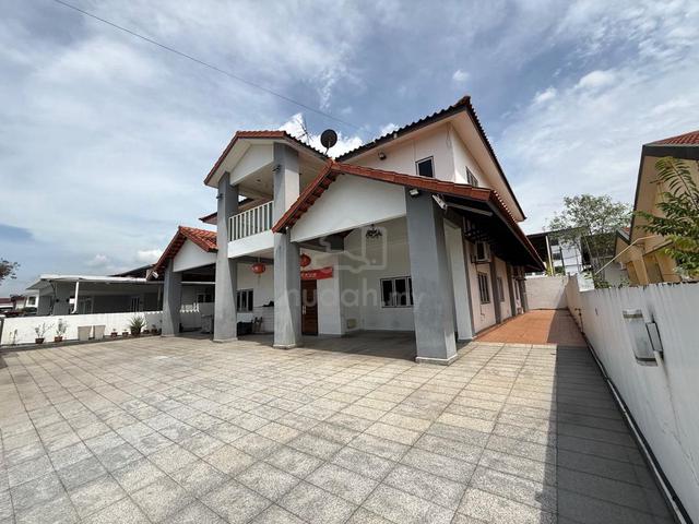 JB Town Kebun Teh Double Storey Bungalow Renovated Furnished G&G 1
