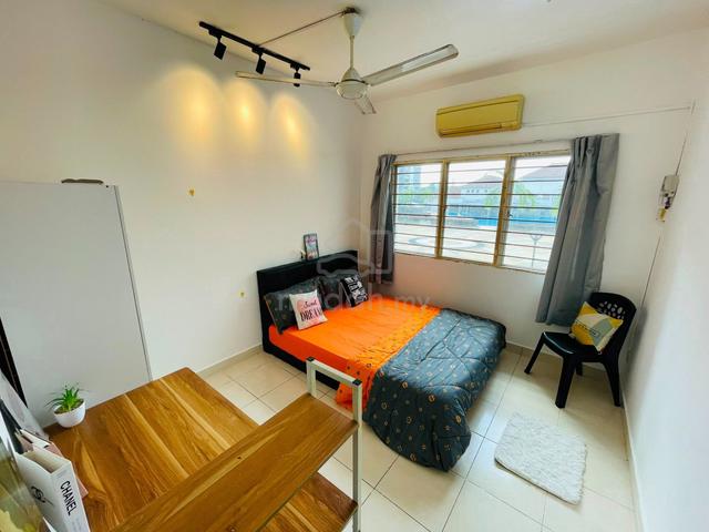 (last Female room) Suriamas Condominium Bandar Sunway Zero Deposit 1