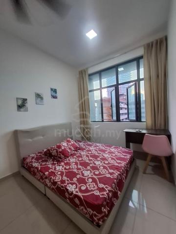 Legasi Kampong Baru Bigger Room For Rent-Female Only 1