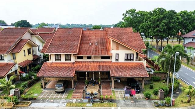 CORNER LOT 2 Adjoining Semi D Double Storey Glenmarie Cove Port Klang 1