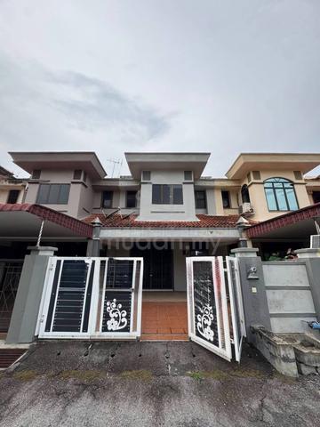 Gate Guard Facing Field Open Good Condition Bandar Baru Tambun 1