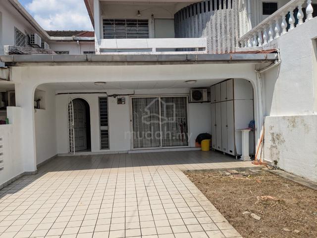 FOR SALE: Well-Maintained 2-Storey Freehold House @ Damansara Jaya ๐ก 1