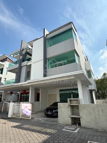 RENOVATED UNIT@ 3 Storey Semi D, Taman Villa Permai, Butterworth 1