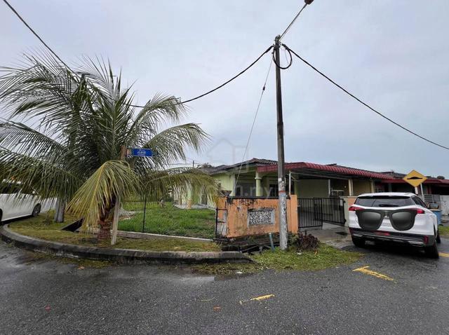 Corner Lot Single Storey Terrace, Taman Banting Baru, Banting, Selango 1