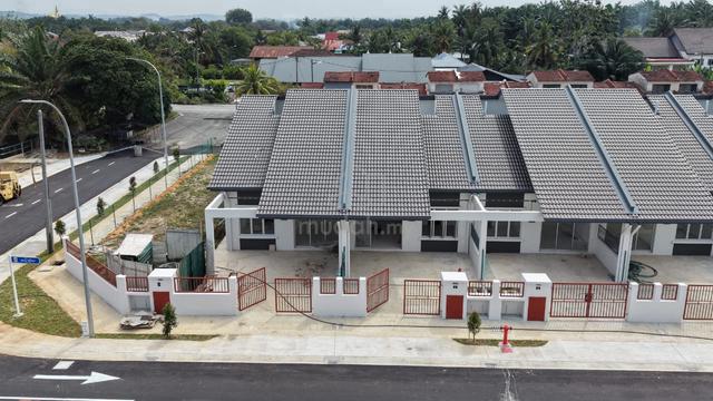 Best Price Single Storey Freehold 20x64 4bedrooms Full loan 1