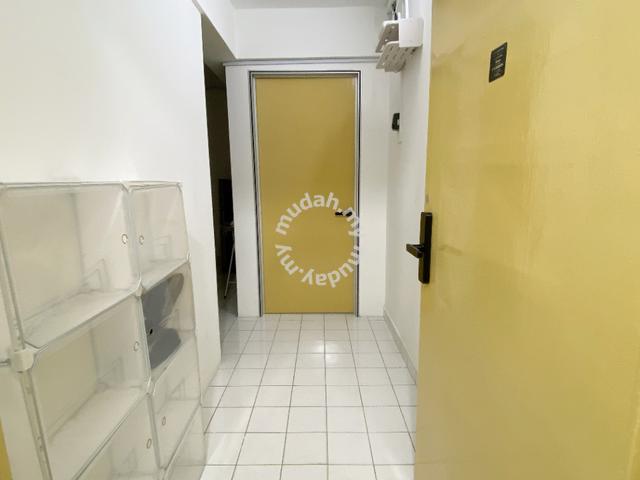 【New Renovated & Low Deposit】Desa Dua Apartment Kepong Aircon Room 2