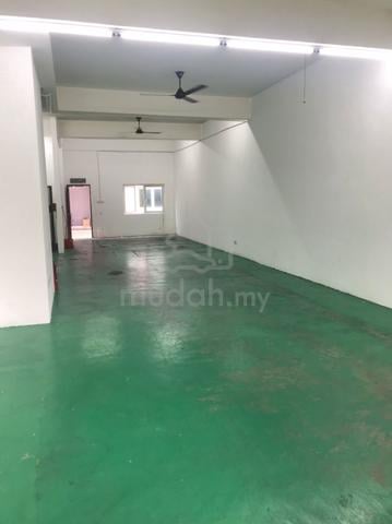 Boulevard Businesss Park Ground Floor Shop For Rent 1