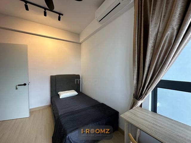 Junior Room For Rent Kuchai Sentral Near Mrt Low Deposit Female Male 1