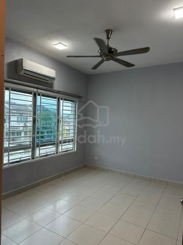 Rumah Teres 2 Tingkat, Hill Park Kajang 1