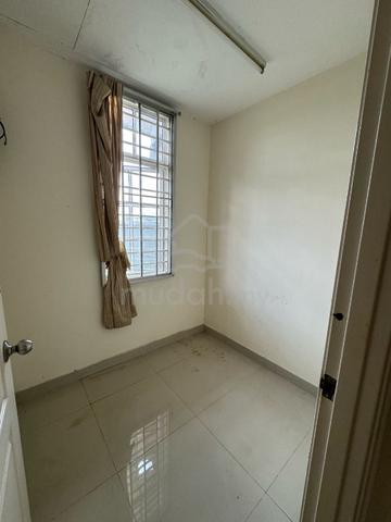 Double storey townhouse Lagenda mas villa jalan kuching ground floor ...