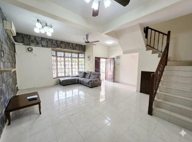 Pasir Gudang Double Storey only 4xxk nice condition 1