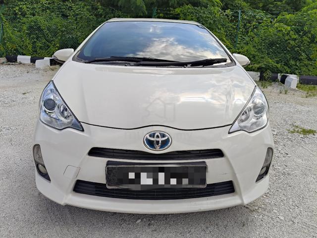 2012 Toyota PRIUS C 1.5 (HYBRID) (A) - 2