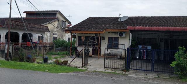 House for Sale Sungai Siput Terrace house 4