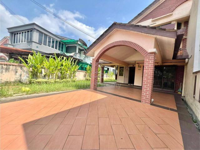BELOW MARKET SEKSYEN 7 End Lot 2 tingkat Built Up 2700sqft 3