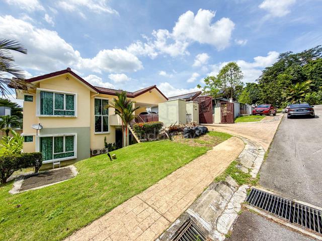 CANTIK, Bungalow 2 Storey, Teratai Villas, Kayangan Heights Seksyen U9 1