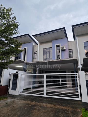 Clean and newly refurbished for rent 1