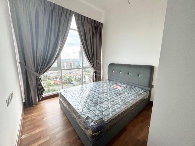 Paragon Suite Master Room Walking distance ciq 1