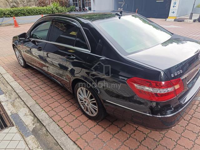 2011 Mercedes Benz E200 CGI BlueEFCY - 4