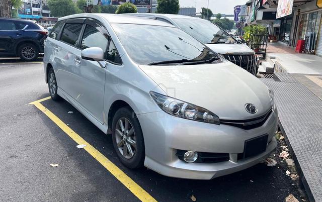 2016 Toyota WISH 1.8G ZGE20 - 1