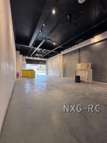 HOT AREA! Facing Mainroad Kota Kemuning Shah Alam G Floor End Lot Shop 1