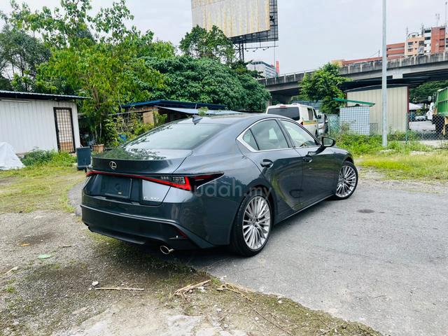 2023 Lexus IS300 2.0 VERSION L Mark Levinson 12kKm - 4