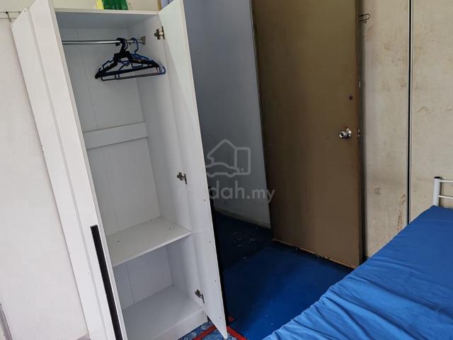 Bilik furnished yang ada tingkap di Taman Klang Utama,. Klang 1