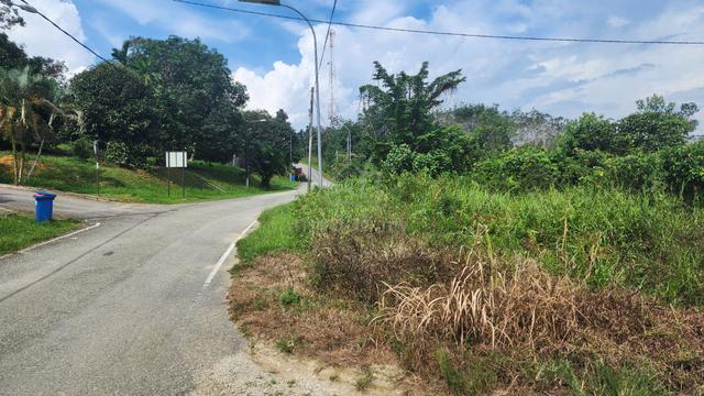Tanah International Lot Banglo Tepi Jalan di Desa Makmur, Kota Tinggi 1