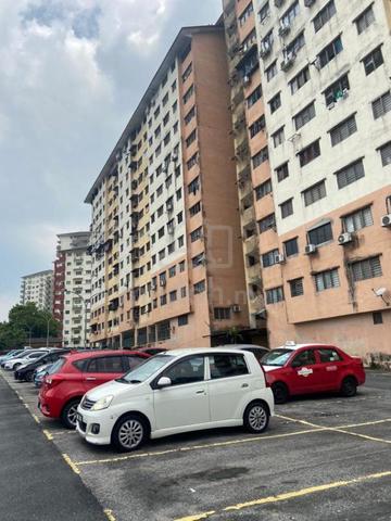 Pangsapuri Cempaka (Seri Kembangan) 1