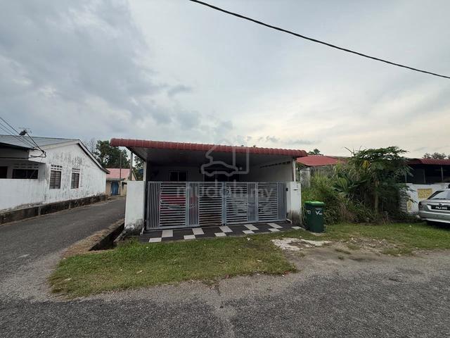 [End Lot] Teres 1 Tingkat, Taman Desa Aman, Padang Serai 1