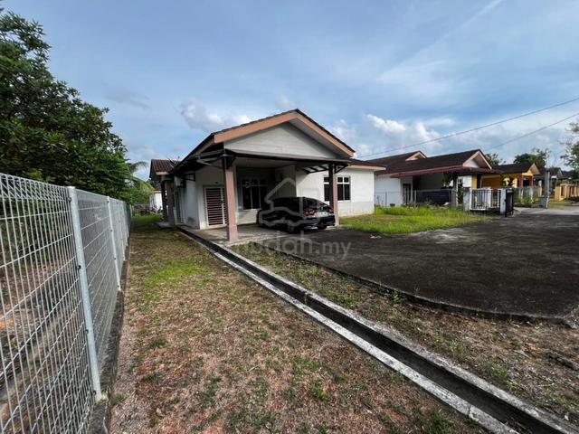 Bungalow Single Storey Taman Sri Impian/Bandar Sri Impian, Kluang 1