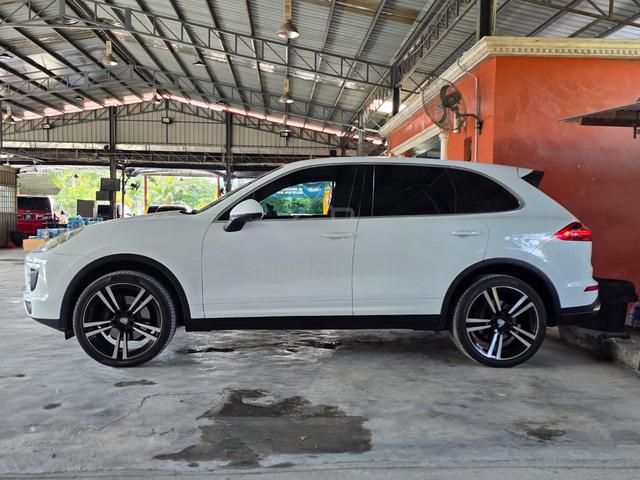(Loan Kedai) 15/18 Porsche CAYENNE 3.6 V6 FACELIFT - 4