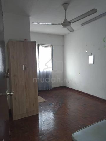 Room for rent sharing..Female only 1