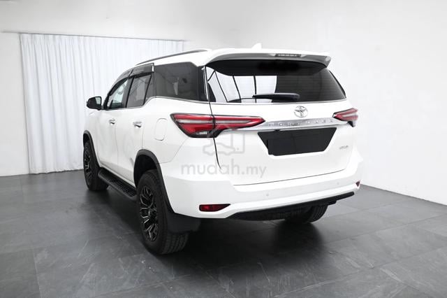 2023 Toyota FORTUNER 2.7 SRZ (A) UWRTY2028 MIL-28K - 4