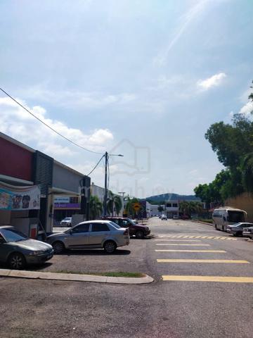 Shop lot single storey Puncak Bestari 1