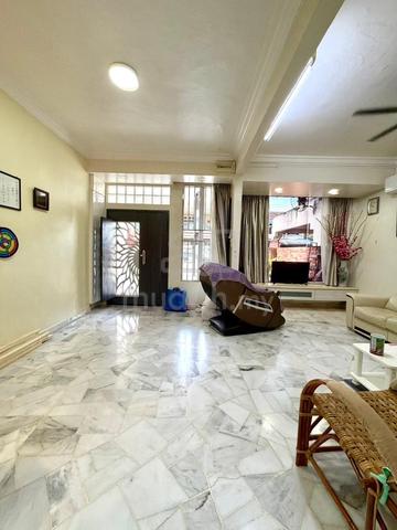 FULLY RENOVATED Teres 2 Tingkat KLUANG with Partially Furnished 1