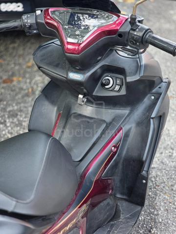 2023 Y NVX 155 V2 ABS nvx155 6k KM Mileage Sahaja - photo 11 of 13