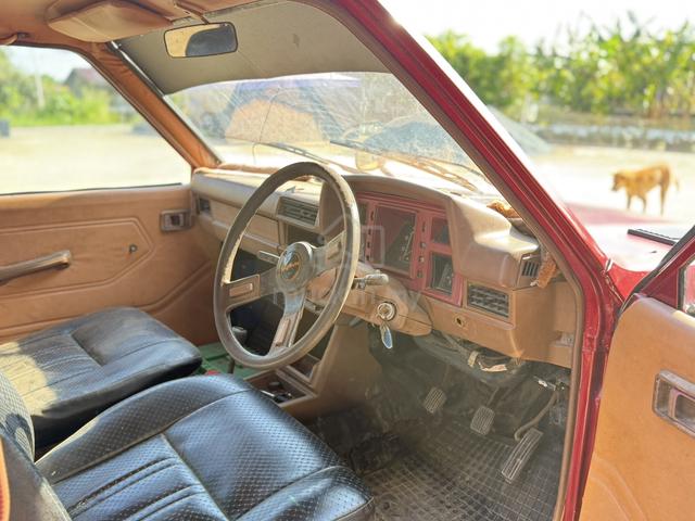 Nissan Datsun 720 4 Door - 5
