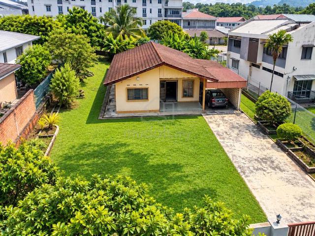Kampung Melayu Majidee | Malay Reserve Bungalow House 1