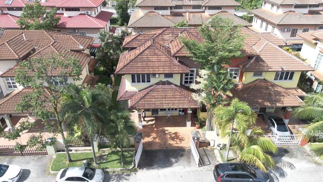 5 Bedroom , Freehold , Semi D Bandar Sri Damansara petaling jaya 1