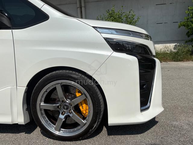 2021 Toyota VOXY 2.0 ZS KIRAMEKI III (A) - 5